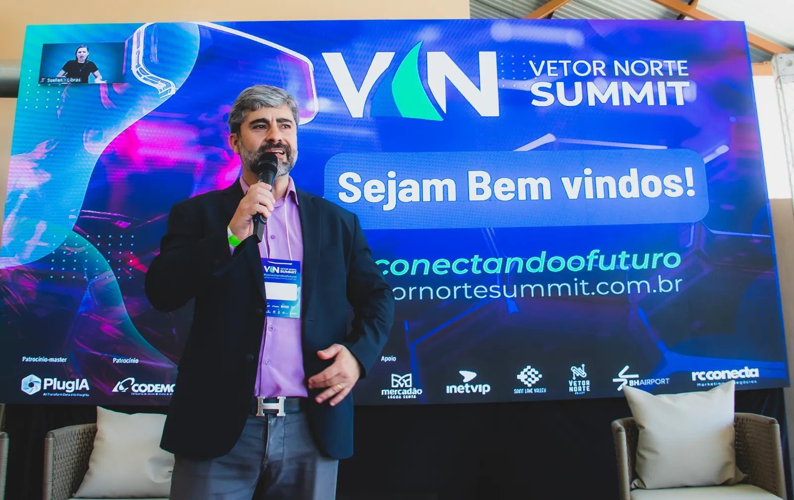 Palestrante na abertura do VN Summit
